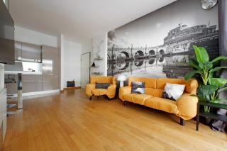 Aki's Flat - 6