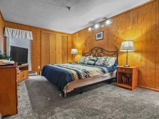 Leatherbark 103A 3BR 2BA Quiet And Serene Private Deck WiFi - Snowshoe - 6