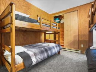 Leatherbark 103A 3BR 2BA Quiet And Serene Private Deck WiFi - 8
