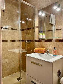 HABITACION BAÑO COCINA JARDIN Y PARKING - Erandio - 3