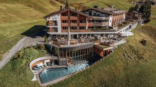 Hotel Goldener Berg - Lech am Arlberg - 0