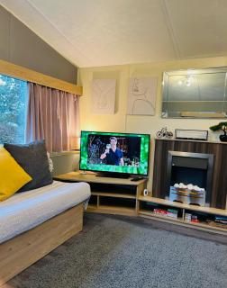 Beautiful 8 Birth Holiday Home - Tattershall Lakes - Tattershall - 4