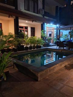 SURFARIS INN on poppies 2 - Legian - 6