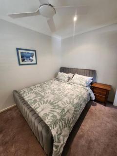 2 bedroom guest suite in a Tropical setup - Baulkham Hills - 7