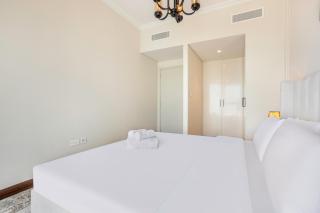 Clse Elegance Redefined Luxury 1 Bedroom Apartment with Premium Facilities - 5