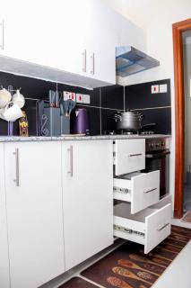 Four Fairlane Jkia Airport Loft - Nairobi - 5