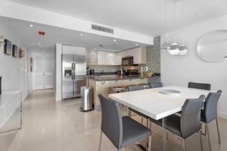 Beachfront - Ambiente Elegante 2BR condo - BC256 - Palm-Eagle Beach - 2