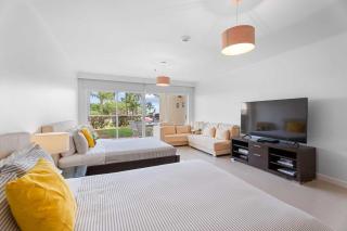 Beachfront - Beach Garden Studio - E124-1 - Palm-Eagle Beach - 3