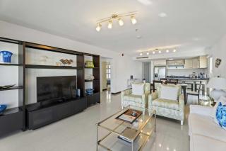 Beachfront -Bella Vista Penthouse 2BR condo - E523 - Palm-Eagle Beach - 2