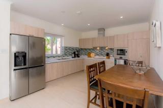Beach View - Blue Ocean View townhome - LV18th - Palm-Eagle Beach - 6