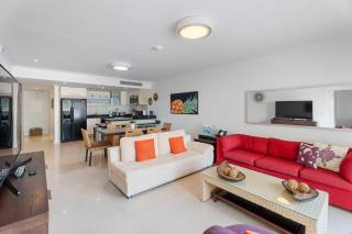 Beachfront - Beach Garden 2BR condo - E124 - Palm-Eagle Beach - 2