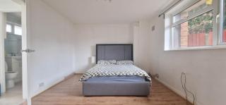 Ritz place 2 - Northolt - 3