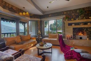 SaffronStays Silver Oak - 3BR European Villa with Indoor Fireplace, Valley Views & Bonfire - 1