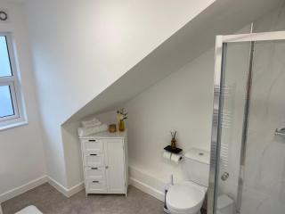 Stylish Apartment in Watford - Watford - 2