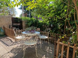 La Volpe e l'Iris by Holiday World - - 2