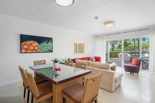 Beachfront - Beach Garden 2BR condo - E124 - Palm-Eagle Beach - 1
