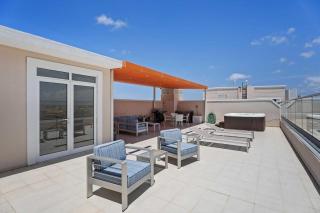 Beach View- Scenic View Penthouse 2BR condo- LV607 - Palm-Eagle Beach - 2