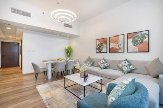 Al Fahad Tower, Barsha Heights near Palm Jumeirah, wakable distance to DIC Metro Station, Two Bedroom Apartment with Balcony and full access to all amenities - 2