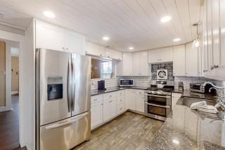 Pet -Friendly Home Walking Distance to Down St Augustine - 2