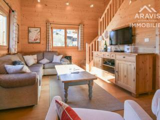 Chalet cosy de 4 chambres pour 8 personnes, proche bus et pistes, équipement complet et moderne ! - FR-1-391-47 - 0