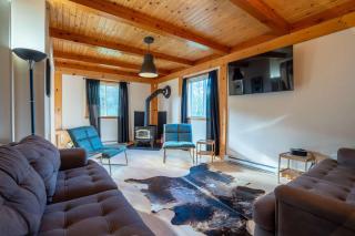 Au Chic Chalet des Chutes Chic Cottage - Sainte-Melanie - 1