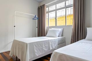 Casa central em ótima localização - UN059 - 0