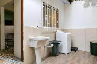 Casa central em ótima localização - UN059 - 1