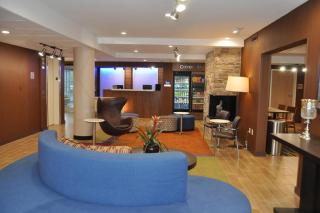 Fairfield Inn & Suites by Marriott Fort Myers Cape Coral - Fort Myers - 3