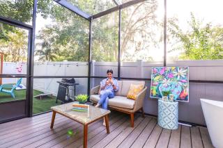 FunTropicalTinyHomeGolfCartLake - 9