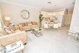 3 BD All Suites Home with Pool minutes from Disney - 7