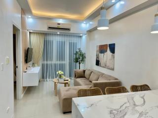 100 West Makati - Manila - 7