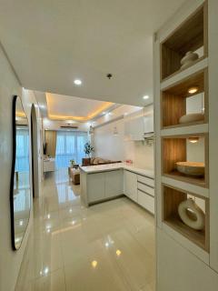 100 West Makati - Manila - 3