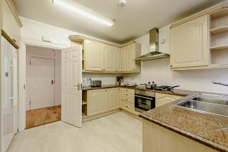 Strathmore Court Apartments - 4