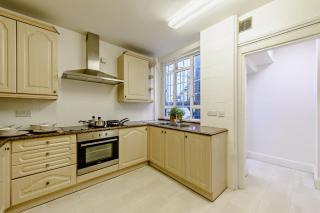 Strathmore Court Apartments - 3