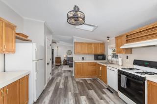 Lakefront Home with Dock Firepit & Private Deck - Grand Junction - 5