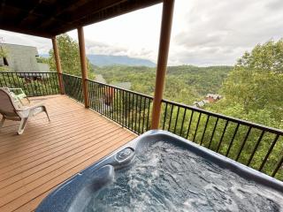 Wild Mountain Honey 3 Bedroom/3 Bath Home with Home Theater - Pigeon Forge - 9