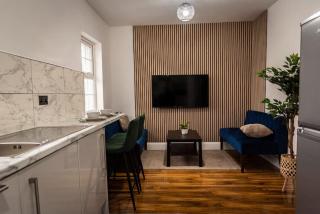 Smart modern, split level flat, free parking - Londra - 3