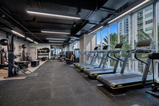 Best Stay Gym Bar and Spa - Miami - 6
