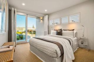 Architectural masterpiece, private beach access - Omaha - 5