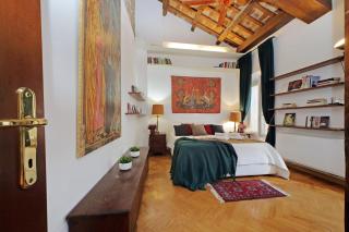 Piazza Venezia Apartment - 9