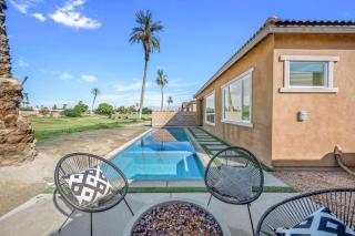 Brand new home Living the dream with golf and sunset views - Indio - 1