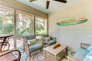 1 Mi to Beach Townhome with Porch in Hilton Head! - Hilton Head Island - 8