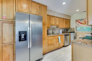 1 Mi to Beach Townhome with Porch in Hilton Head! - Hilton Head Island - 3