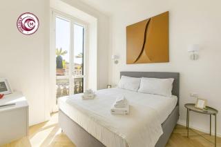 C M Civitas Leonina Luxury - 0