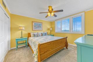 Islander 318, Updated 2 bedroom 2 bath, Free Beach Service - Destin - 1