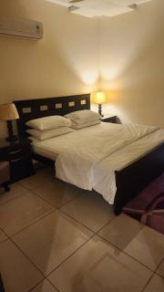2 bedroom fully furnished Apartment - Lahore - 9