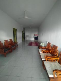 Angah Homestay - 3