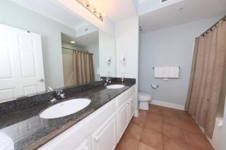 2 Bedroom Condo at Crystal Tower with 2 Outdoor Pools, Lazy River, Heated Indoor Pool, Beach Access - Gulf Shores - 3