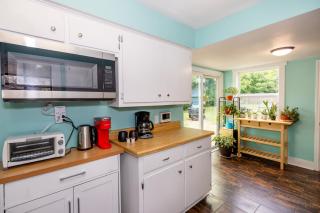 Lovely Home Away From Home - Entire House! - Austin - 6