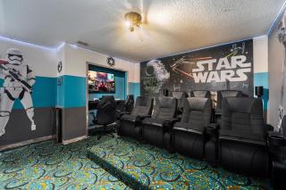 Stunning 2 Story Pool Home With Spa, Game Room & Movie Room in Gated Community - Davenport - 9
